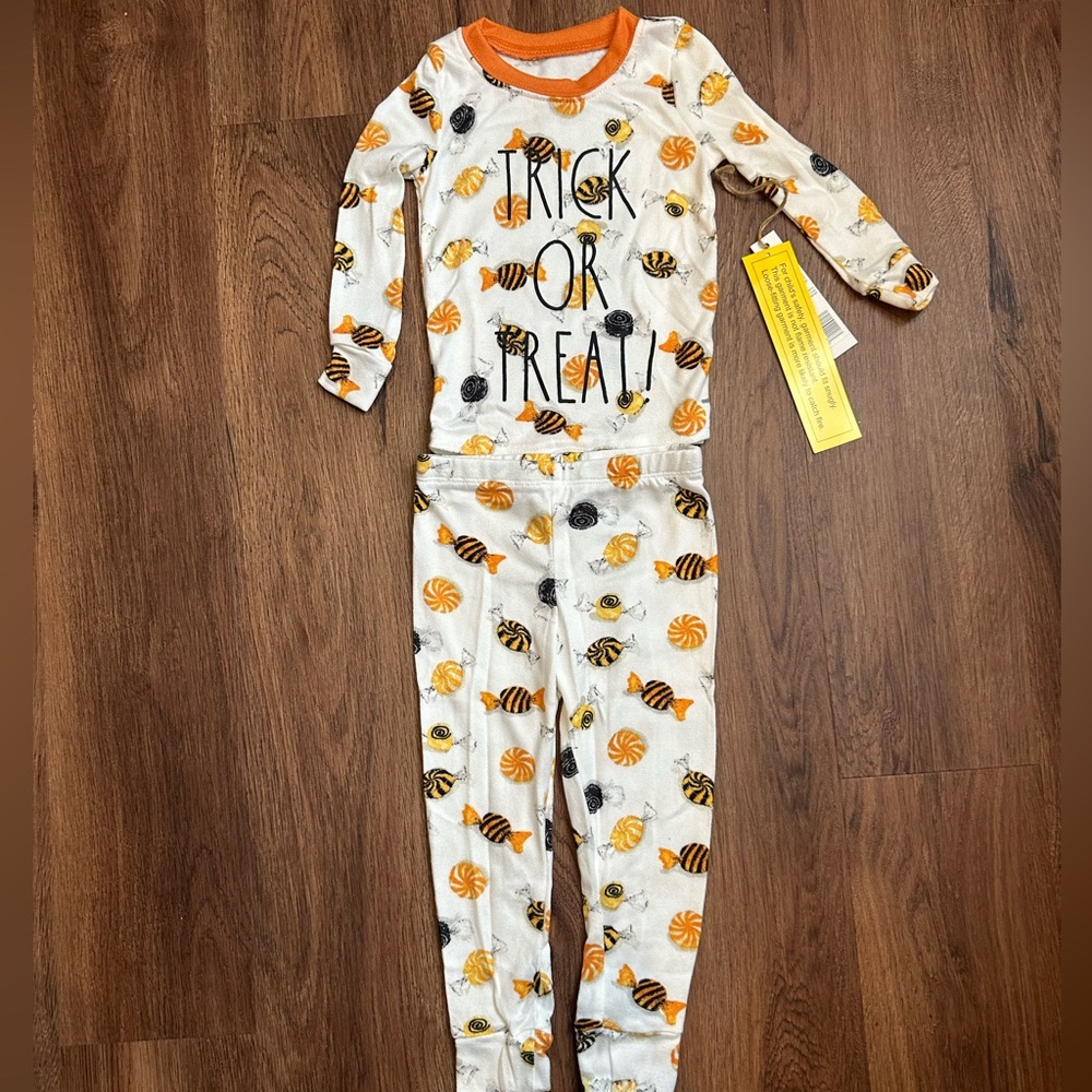 NWT Rae Dunn Halloween Pajama set - 3T